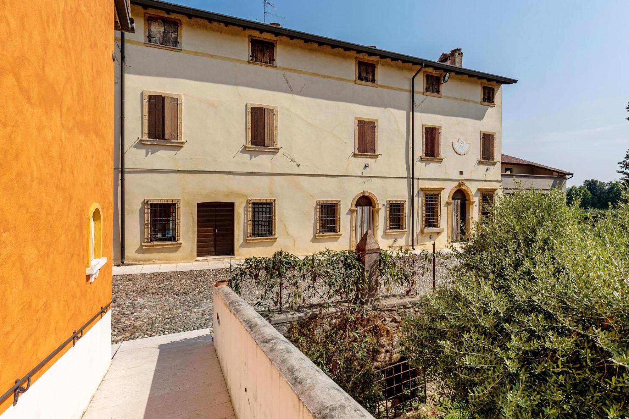 New Agriturismo Corte Olfino Monzambano Eksteriør bilde