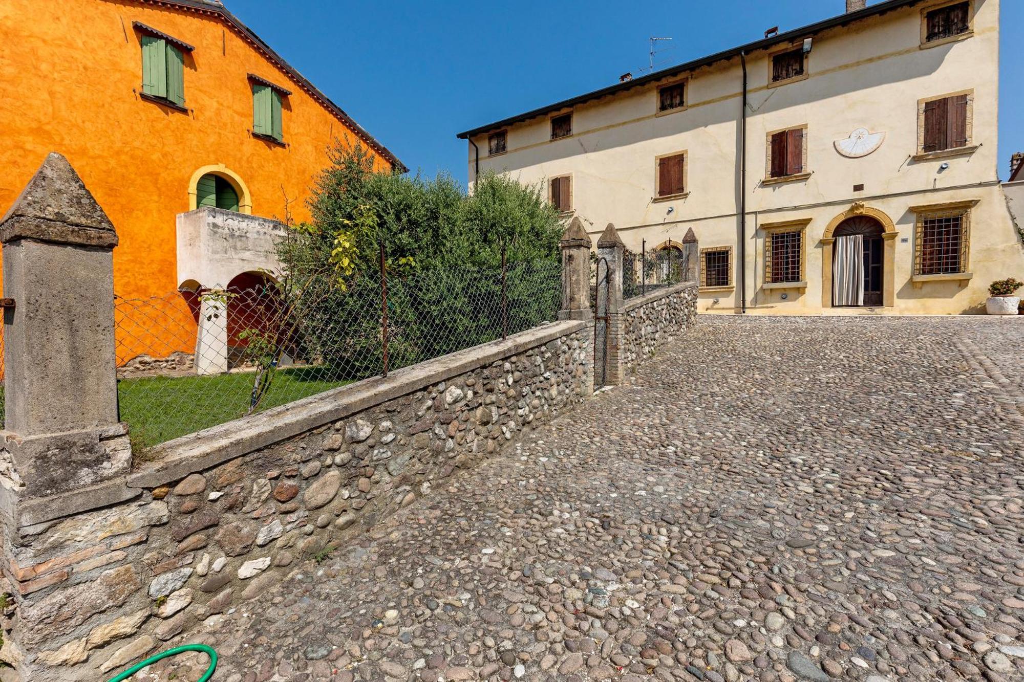 New Agriturismo Corte Olfino Monzambano Eksteriør bilde